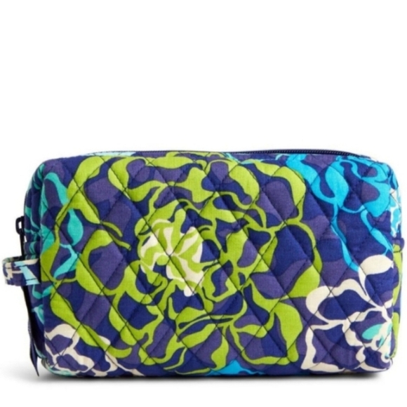 Vera Bradley Handbags - Brand new with tags Vera Bradley Large Cosmetic Bag Pattern: Katalina Blues